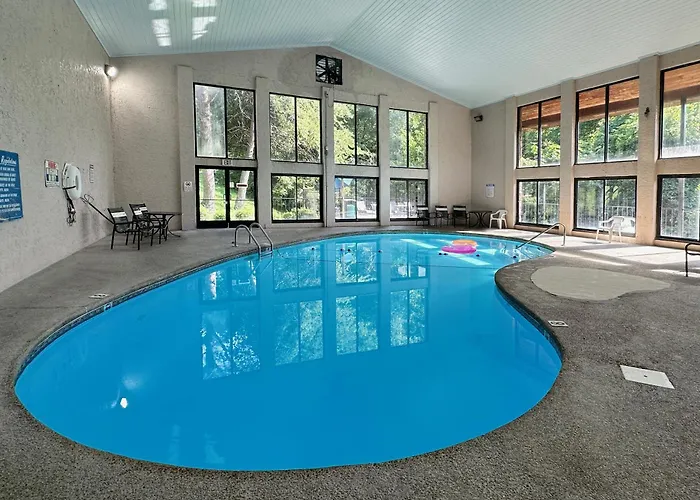 Cozy Bear Hill, Resort Pool, 1089 Of Free Attraction Tickets For Each Paid Day, Dollywood And More!